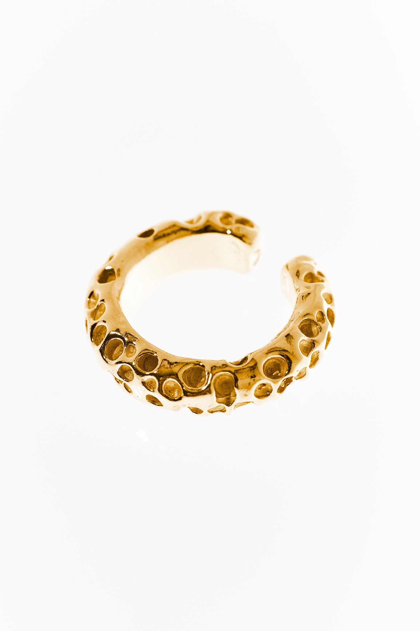 Wandering Foraminifere Ear Cuff