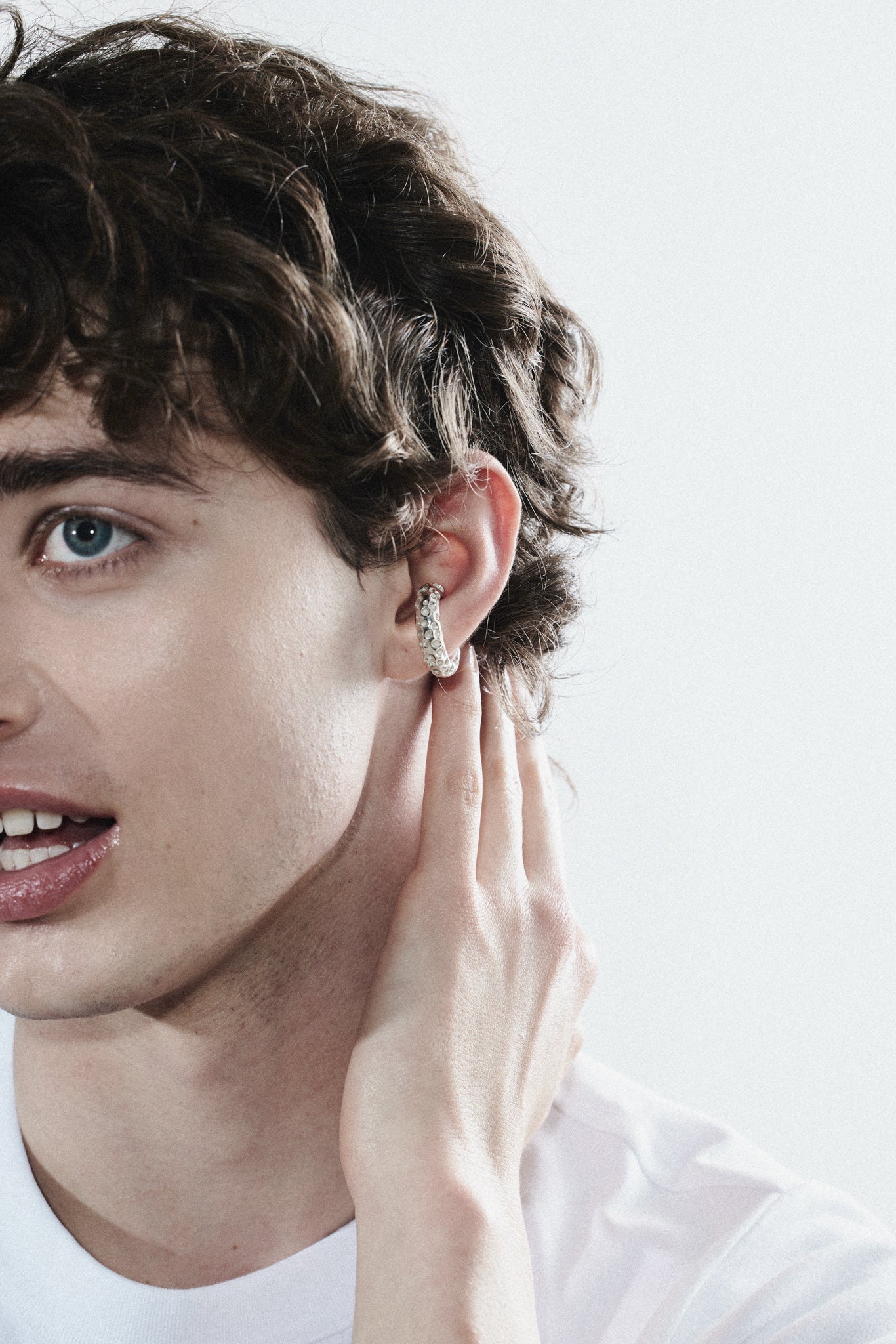 Wandering Foraminifere Ear Cuff
