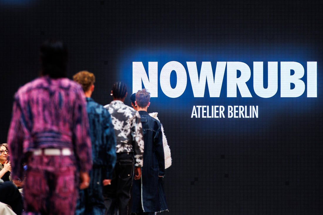 Carolin Dieler Schmuck auf dem Laufsteg für NOWRUBI