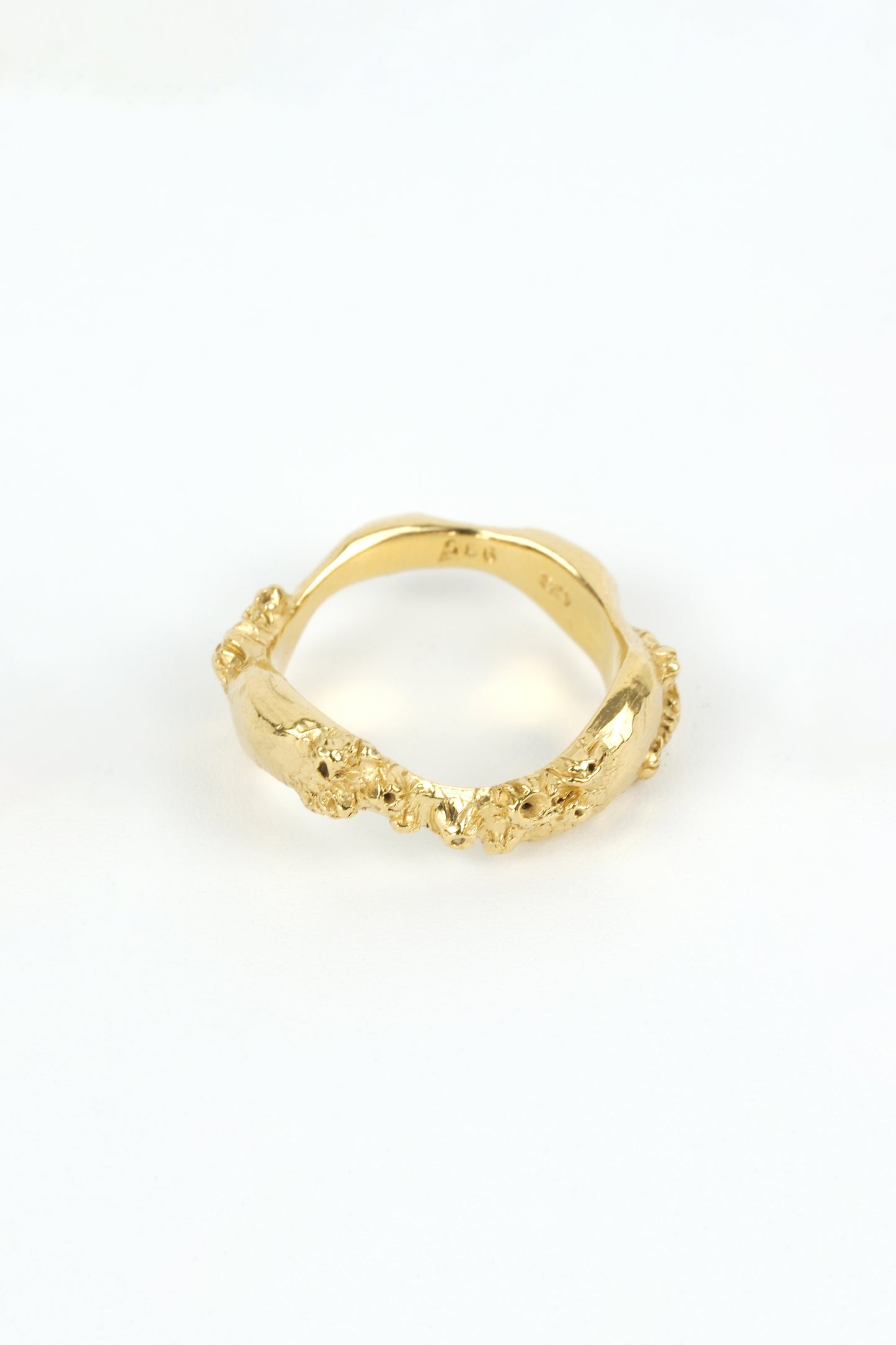 Billowed Cirripedia Ring