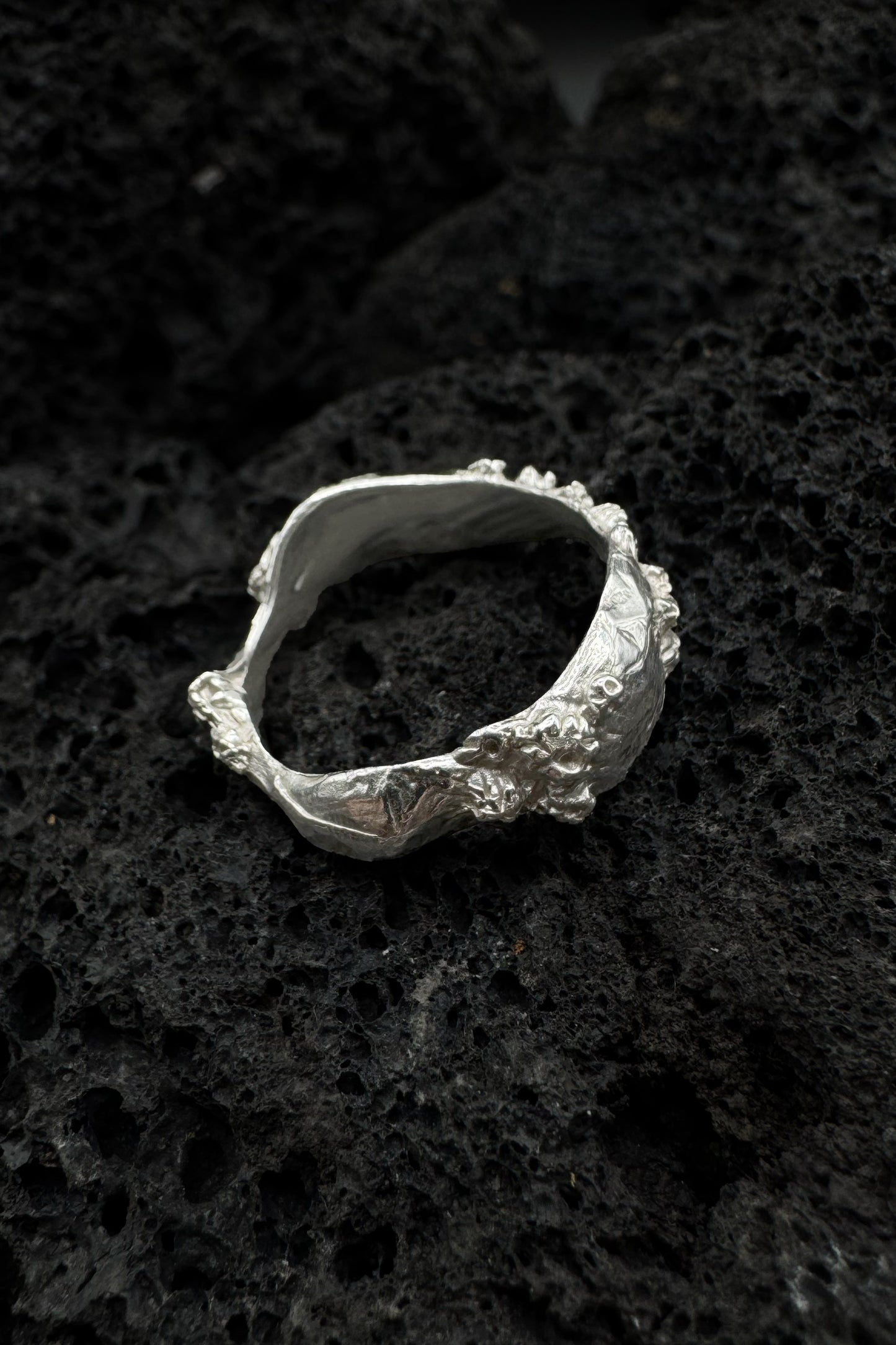 Billowed Cirripedia Ring