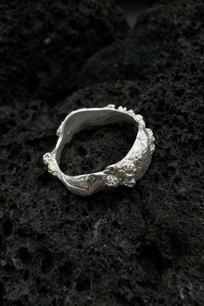 Billowed Cirripedia Ring