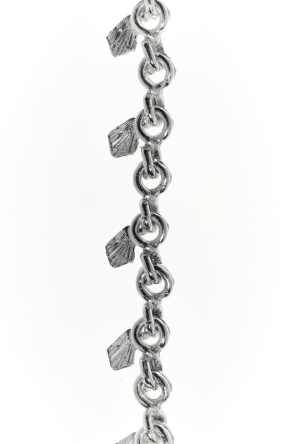 Sander Fußkettchen inspiriert von schweren Achtergliedern mit Raubfisch-Rückenflossen, Sterling Silber, Detailfoto
