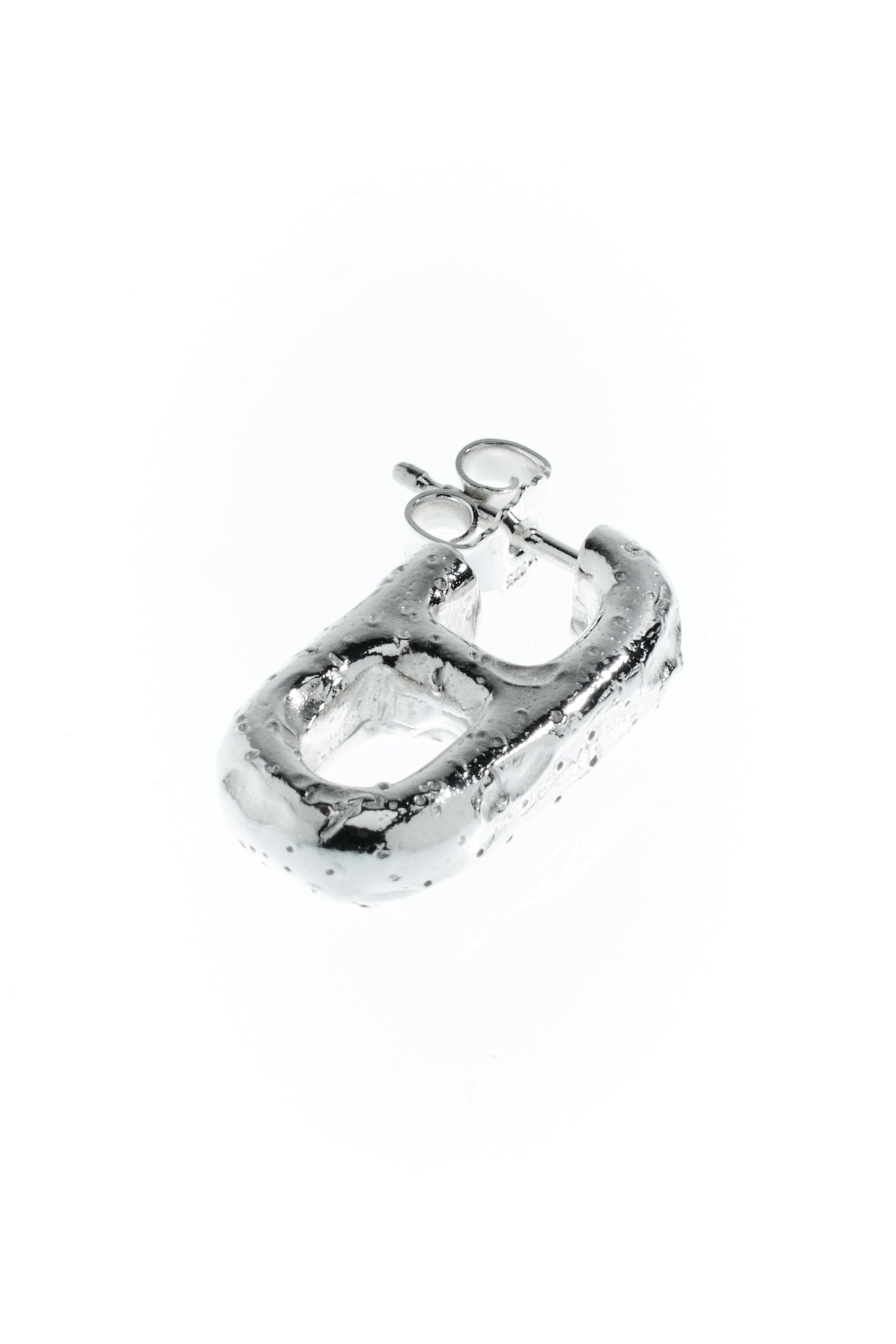 Ohrring, 6 g, 11 x 22 x 5 mm, Sterling Silber mit gepunkteter Oberfläche, an die Haut eines Zanders erinnernd