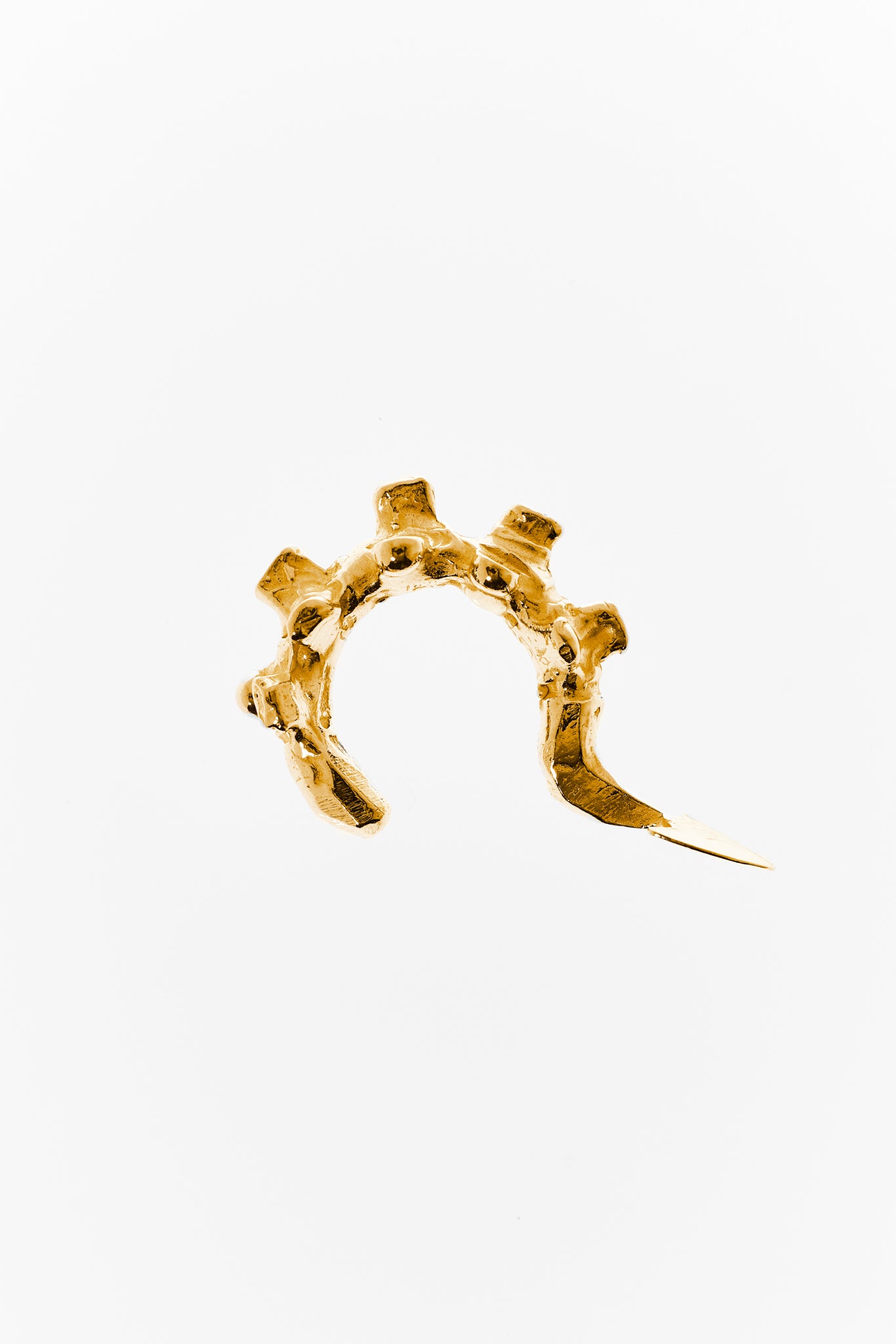 Vertebralis Ear Cuff