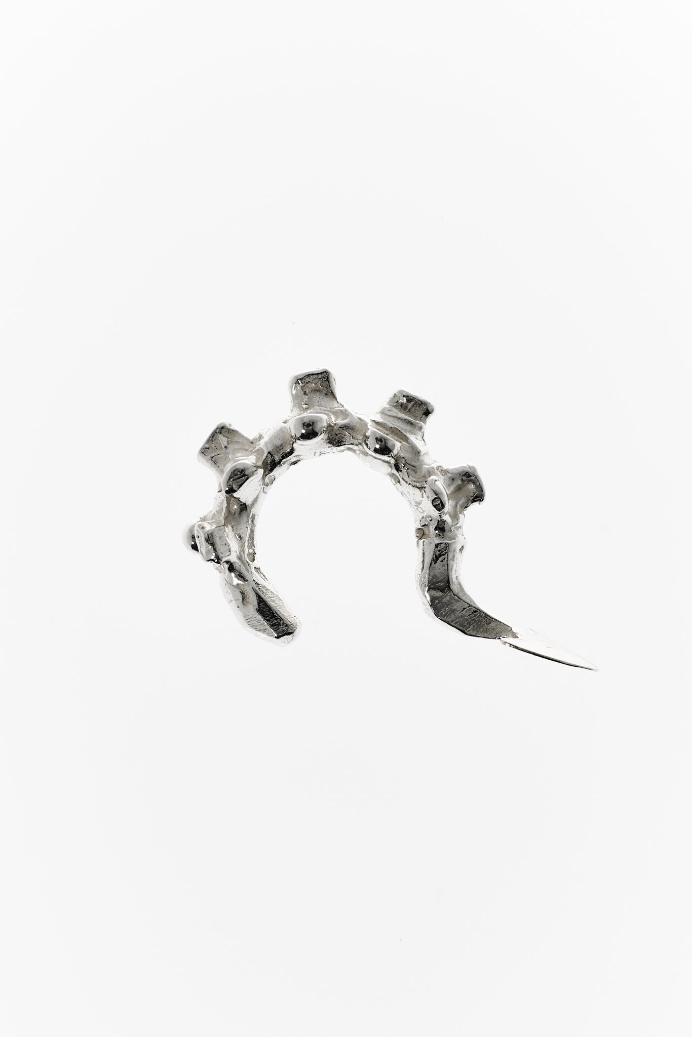 Vertebralis Ear Cuff