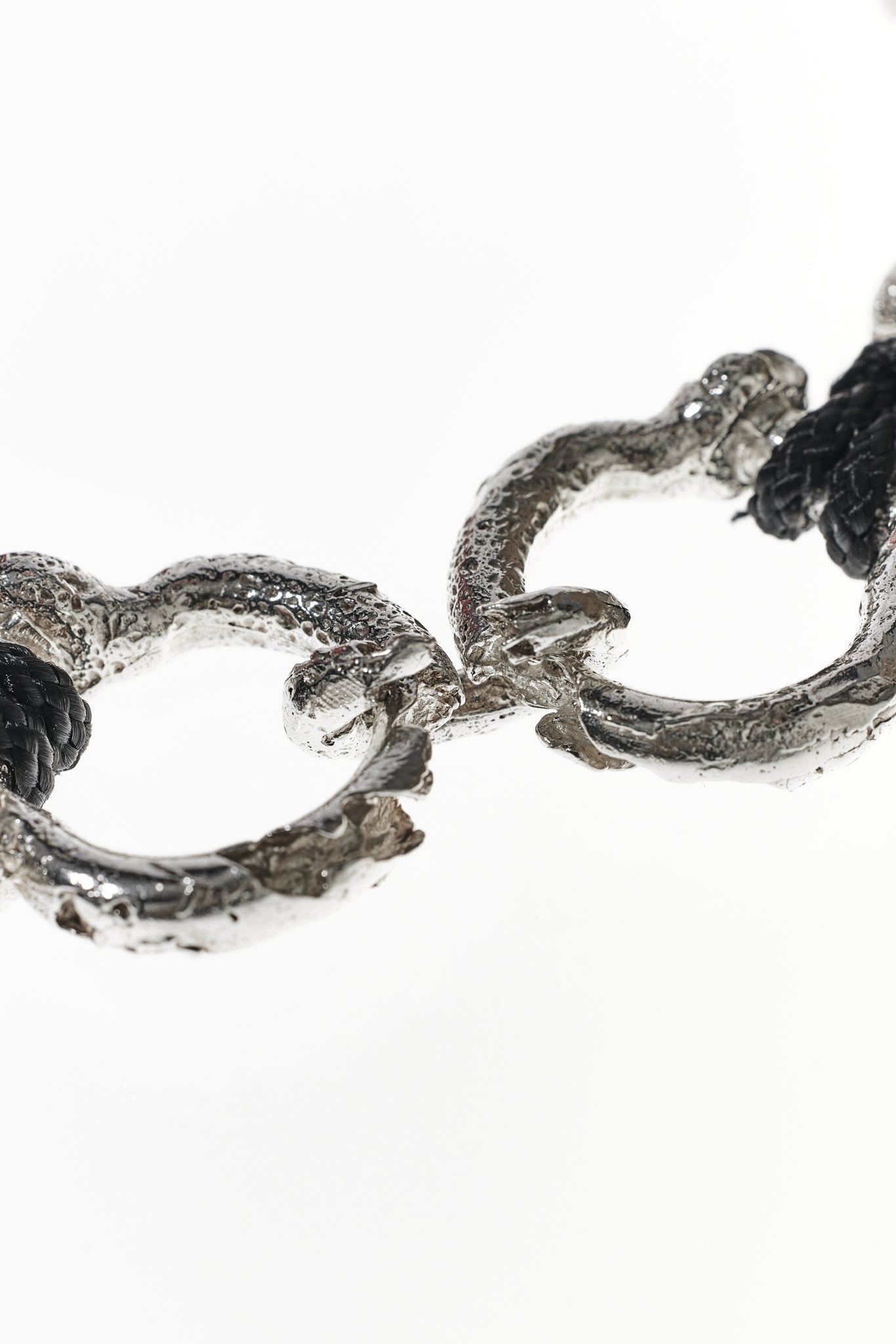 Corroded Shackle Choker